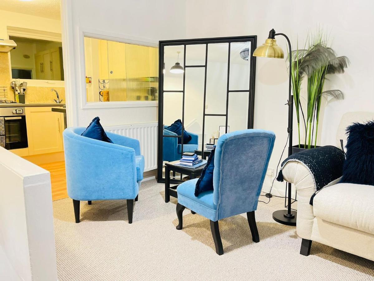 Lovely 1 Bed Home Near Hospital, With Parking & Garden Work Contractor Leisure, Sapphire CBG Exterior foto